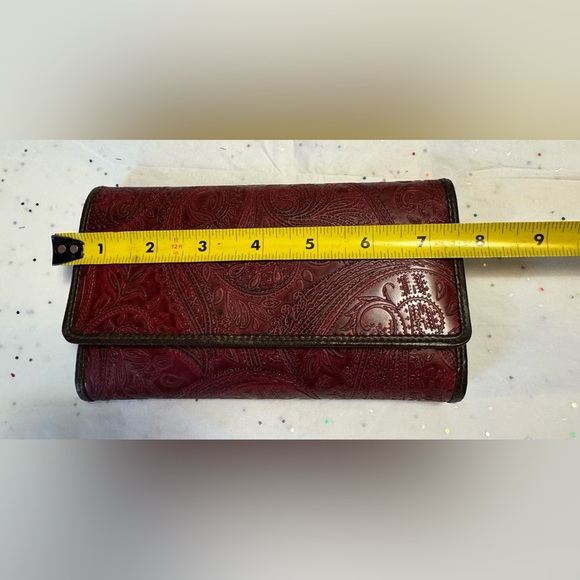 Relic Tri-Fold Snap Wallet Red&Brow. - Picture 8 of 9